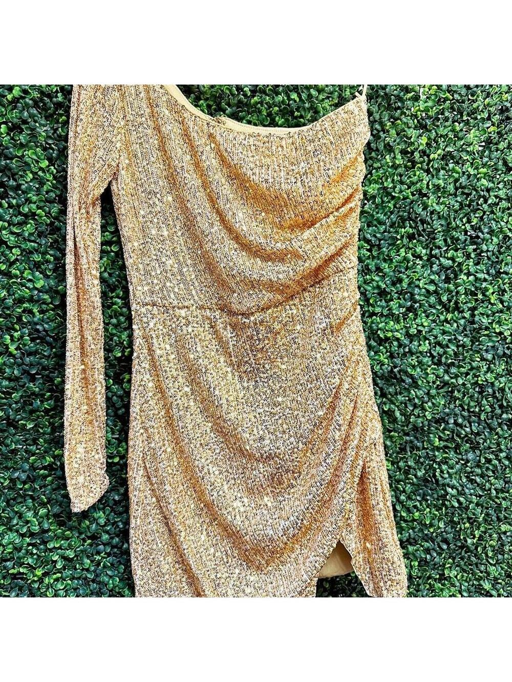 Windsor Gold Sequin One shoulder Dress✨ Size small